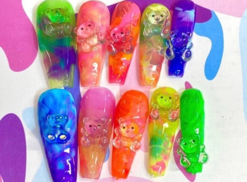 Kawaii gummy bear acid nails 💅 