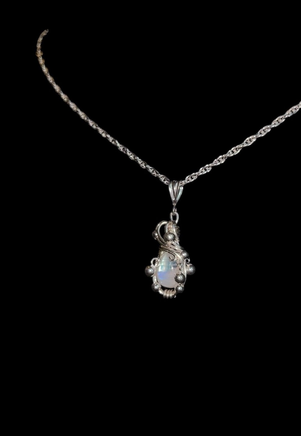 ⟢ Half Moon Necklace ⟣