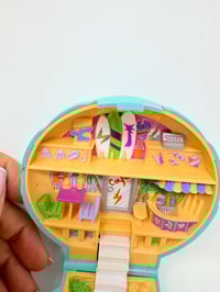 Image 9 of Ensemble bracelet et Polly Pocket Coquillage café de la plage Complet