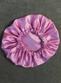 Image 4 of "ROSÉ" LUXURY SATIN BONNET