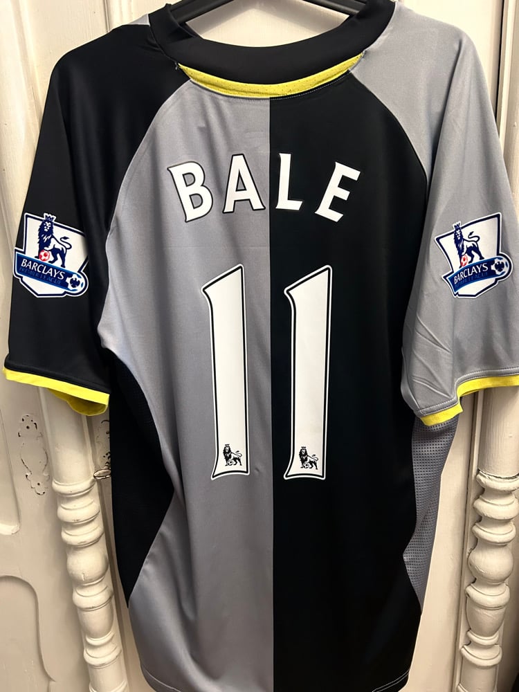 Image of Tottenham Hotspur “BALE 11” 2012/13 Third Shirt + PL patches  (XL)
