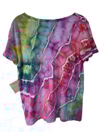 Image 3 of ♻️ UPCYCLED M Ladies 100% Cotton V-Neck Tee in Geode Ice Dye
