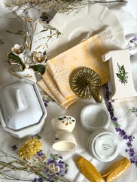 Image 1 of Box de Brocante « Bouquet d’or »