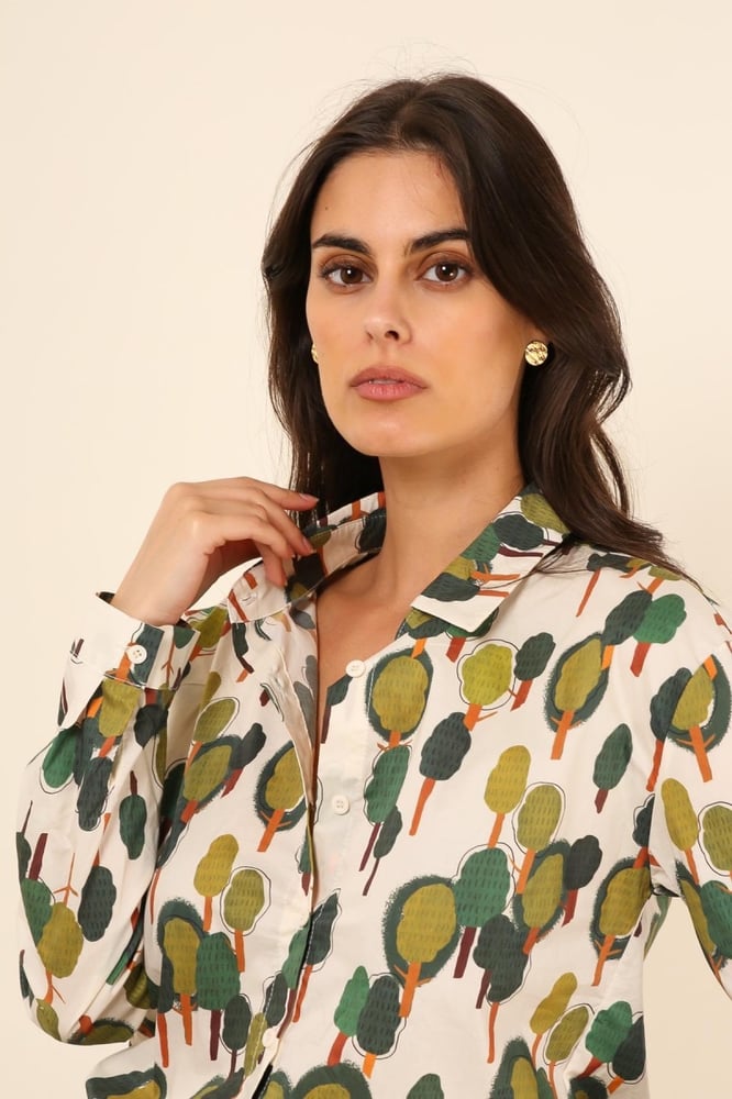 Image of CAMISA ESTAMPADA ARBOLITOS 