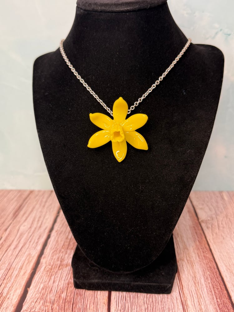 Image of Daffodil Pendants