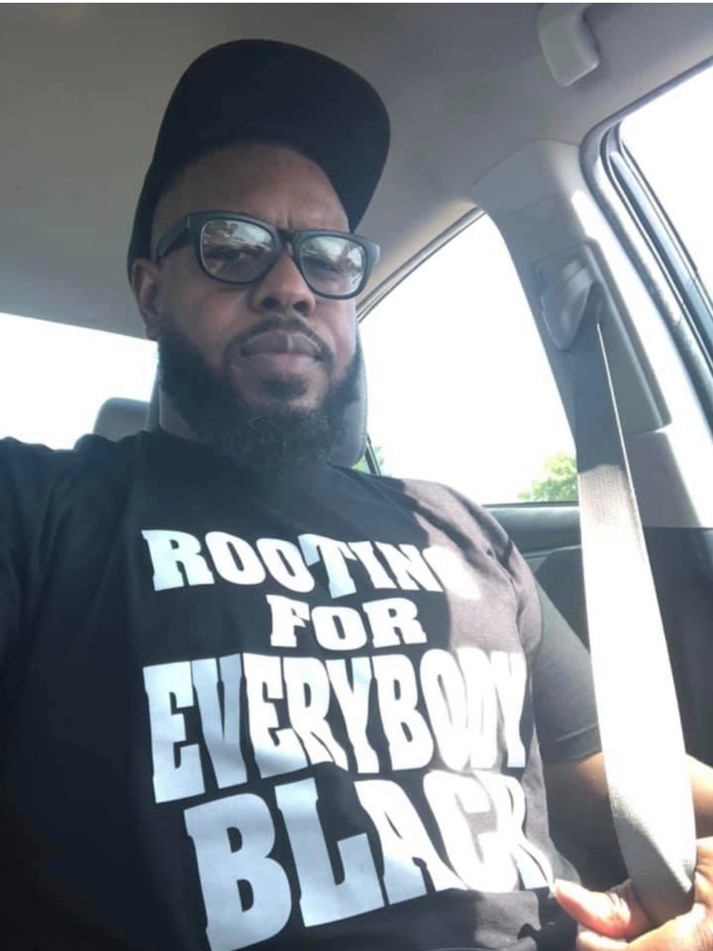 ROOTING for EVERYBODY BLACK T-Shirt (BLACK)