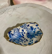 Image 2 of Oyster Shell Trinket Dish OT102