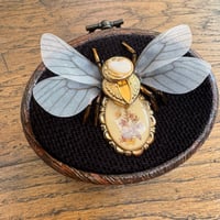 Image 1 of Jewellery bee  (e, 2x2.5 inches) 