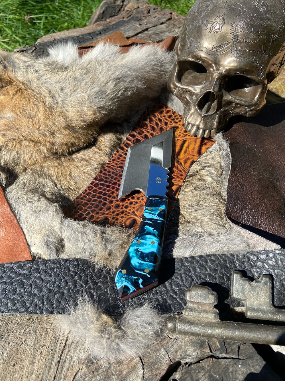 Image of Really clean Tonto style knife. 