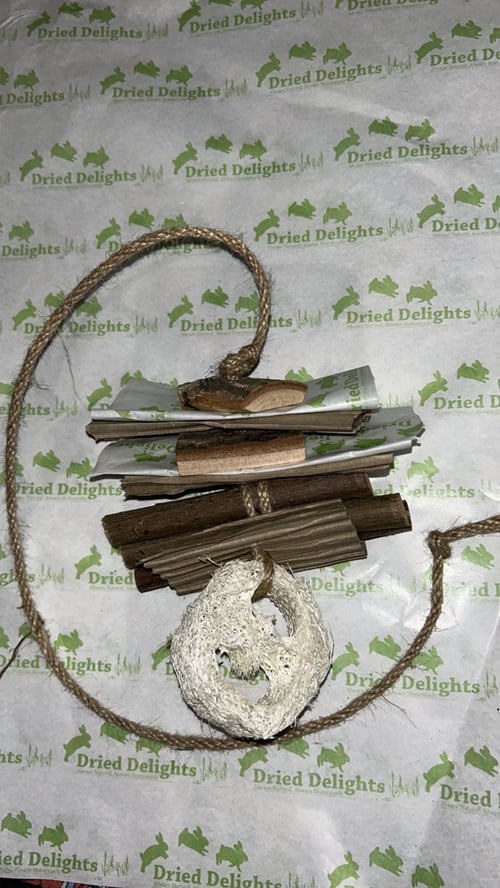 Image of Dried Delights Recycled Enrichment Toy (and make your own option)