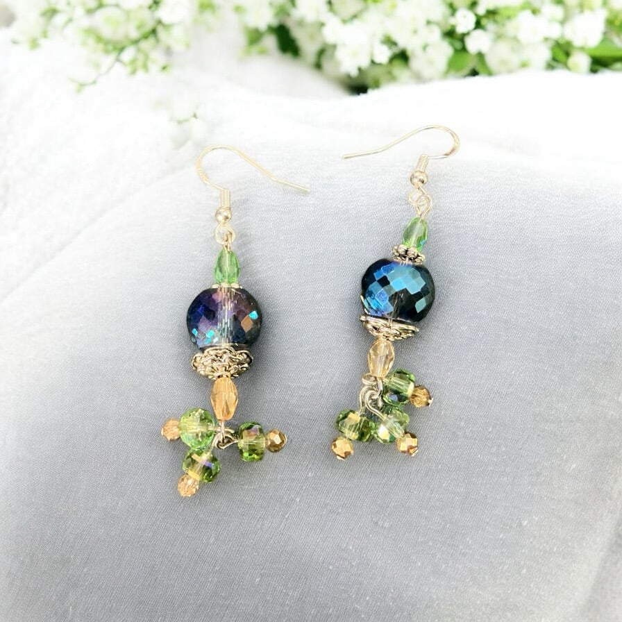 Image of Dangle Beaded Earrings 