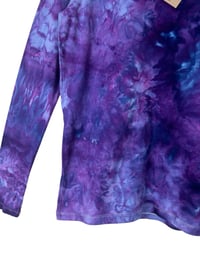 Image 6 of IRREGULAR S Ladies Long-Sleeve Stretch Tee in Purple Haze Ice Dye