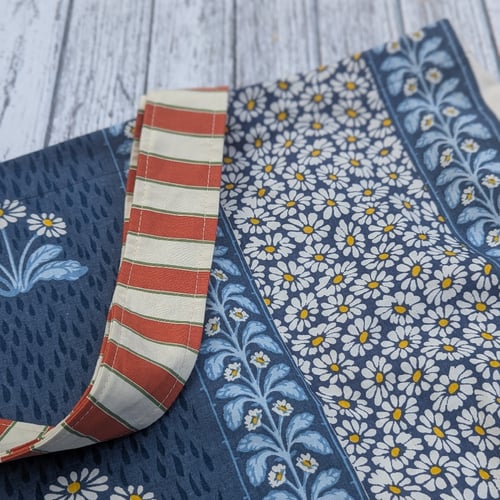 Image of Giant Shopping Tote Bag- Daisies