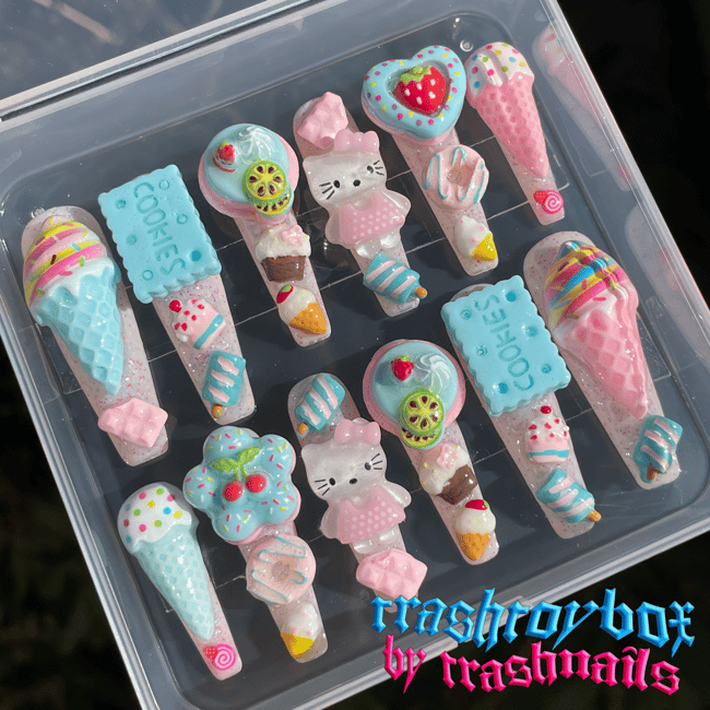 "HK Bakery" 🧁 Medium