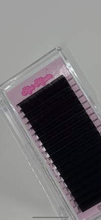 Image 1 of CASHMERE TRAYS D CURL