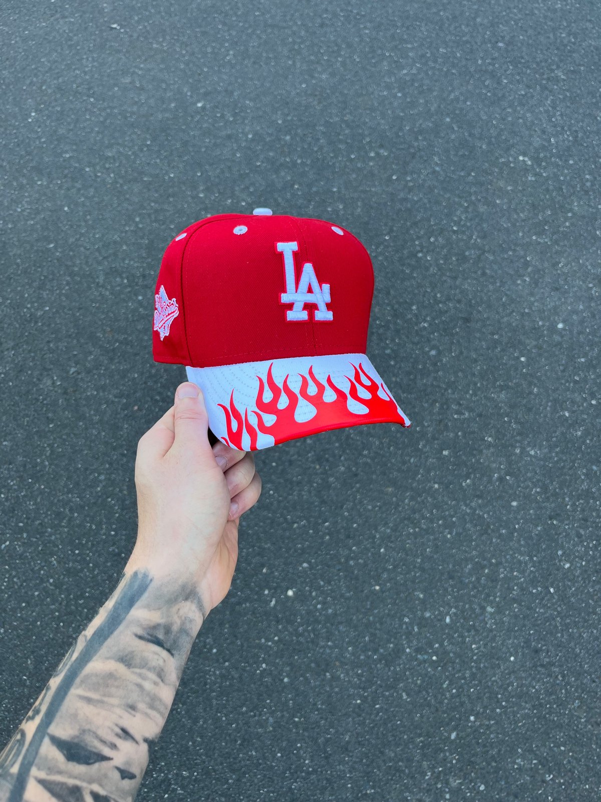 RED BRIM TWO TONE LOS ANGELES DODGERS CUSTOM FITTED CAPS | WORLDWIDE ...