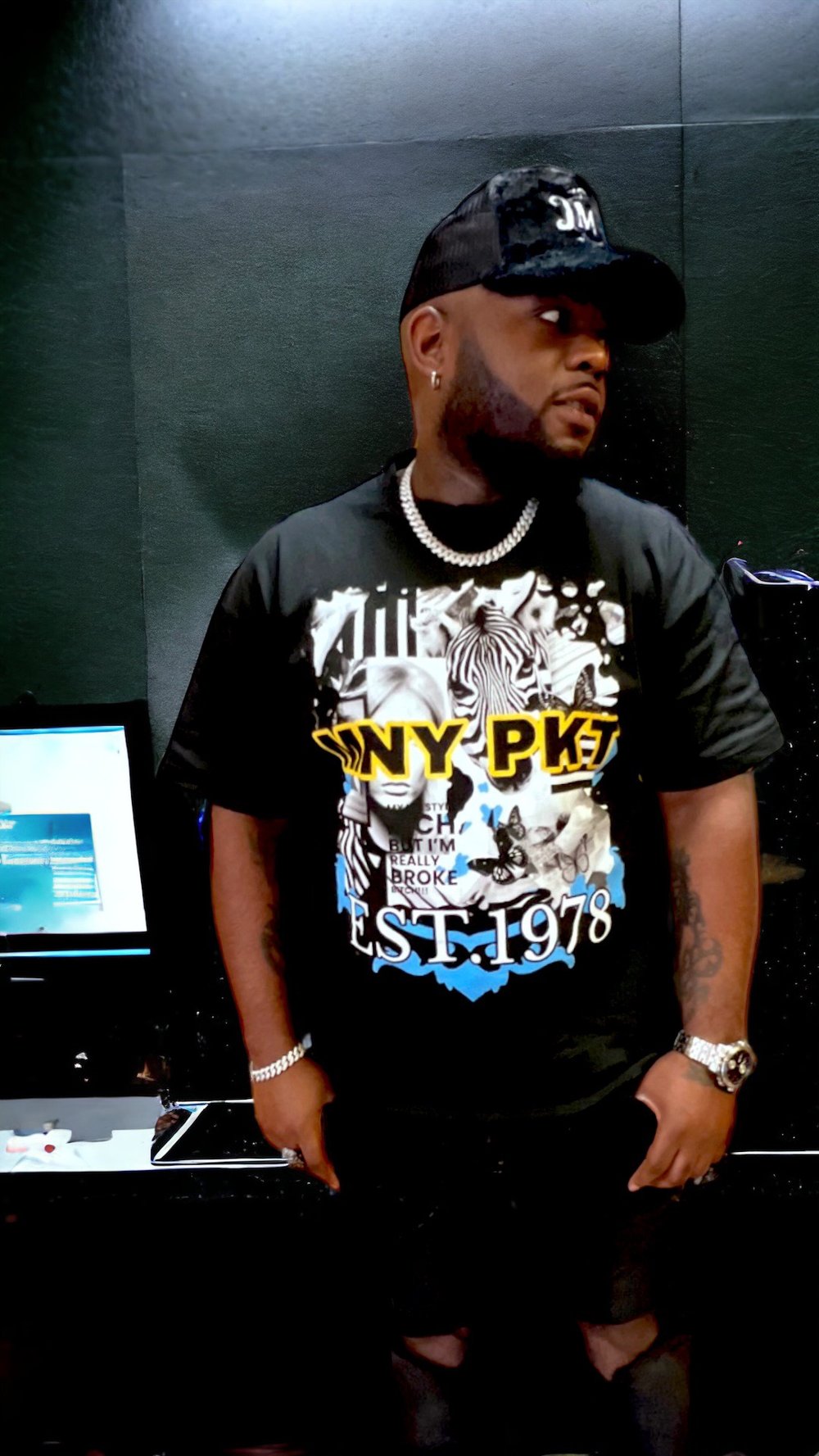 HIGH FASHION TEE//BLACK SHIRT