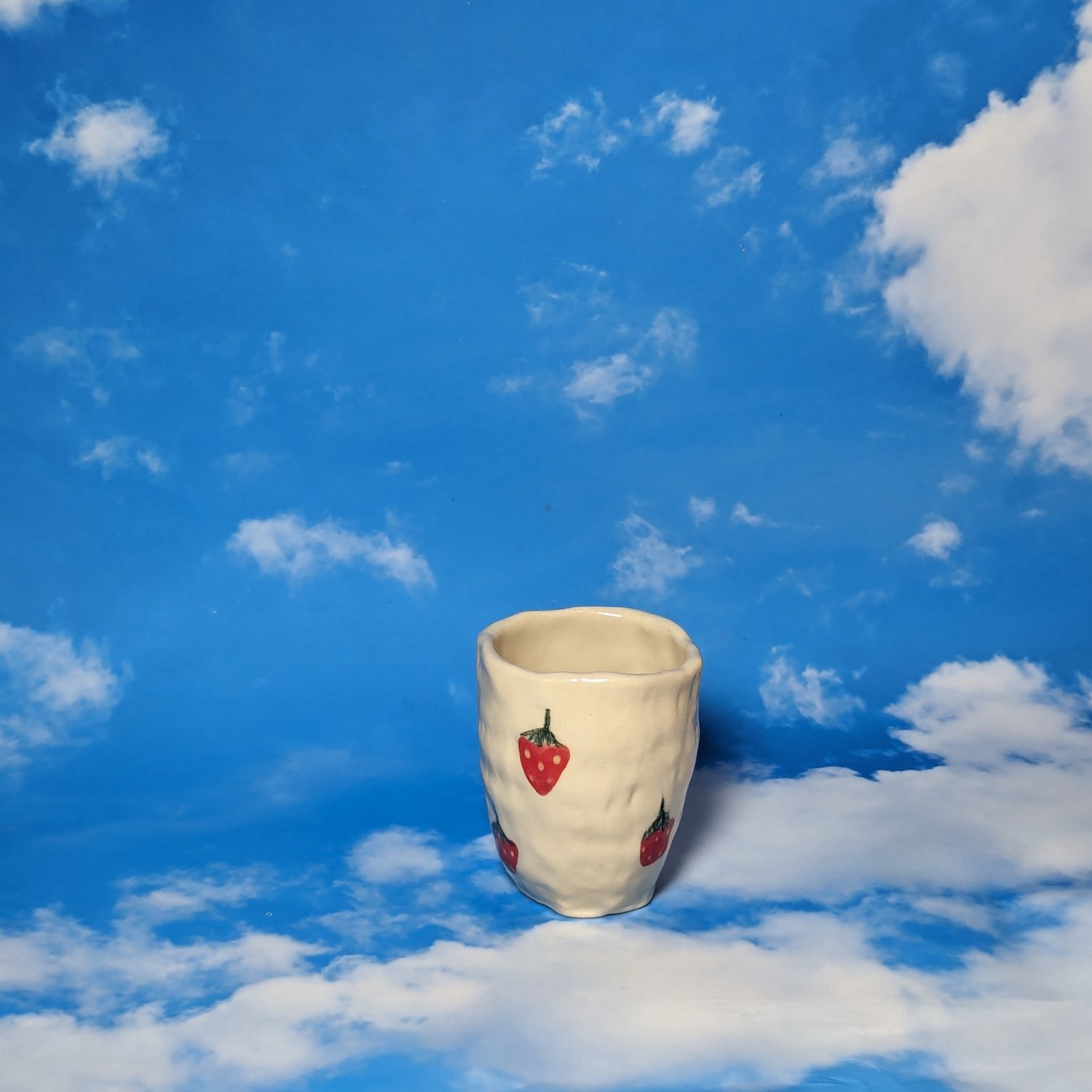 Image of strawberry latte cup 