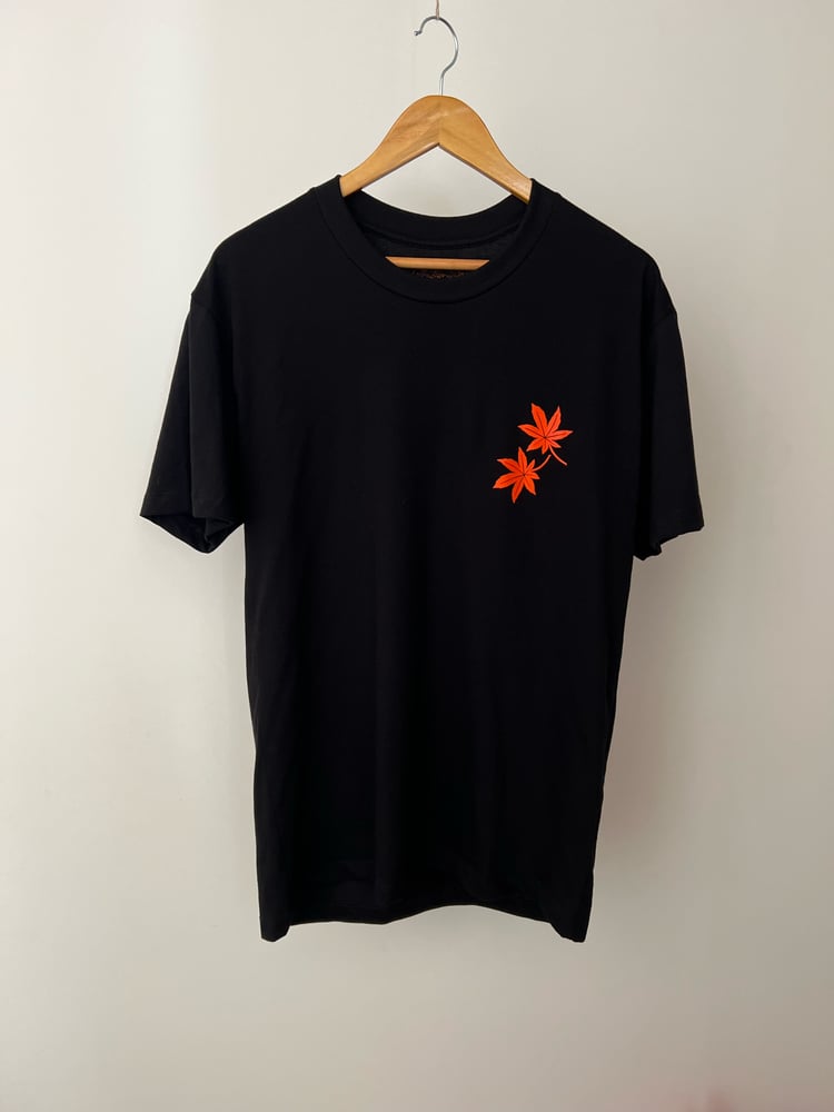 Image of KOIS TO MOMIJI T-SHIRT