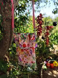 Image 5 of Bolsito broche para el móvil HUERTA rosa