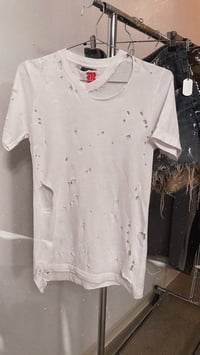 Image 1 of R THRASHED WHITE TEE