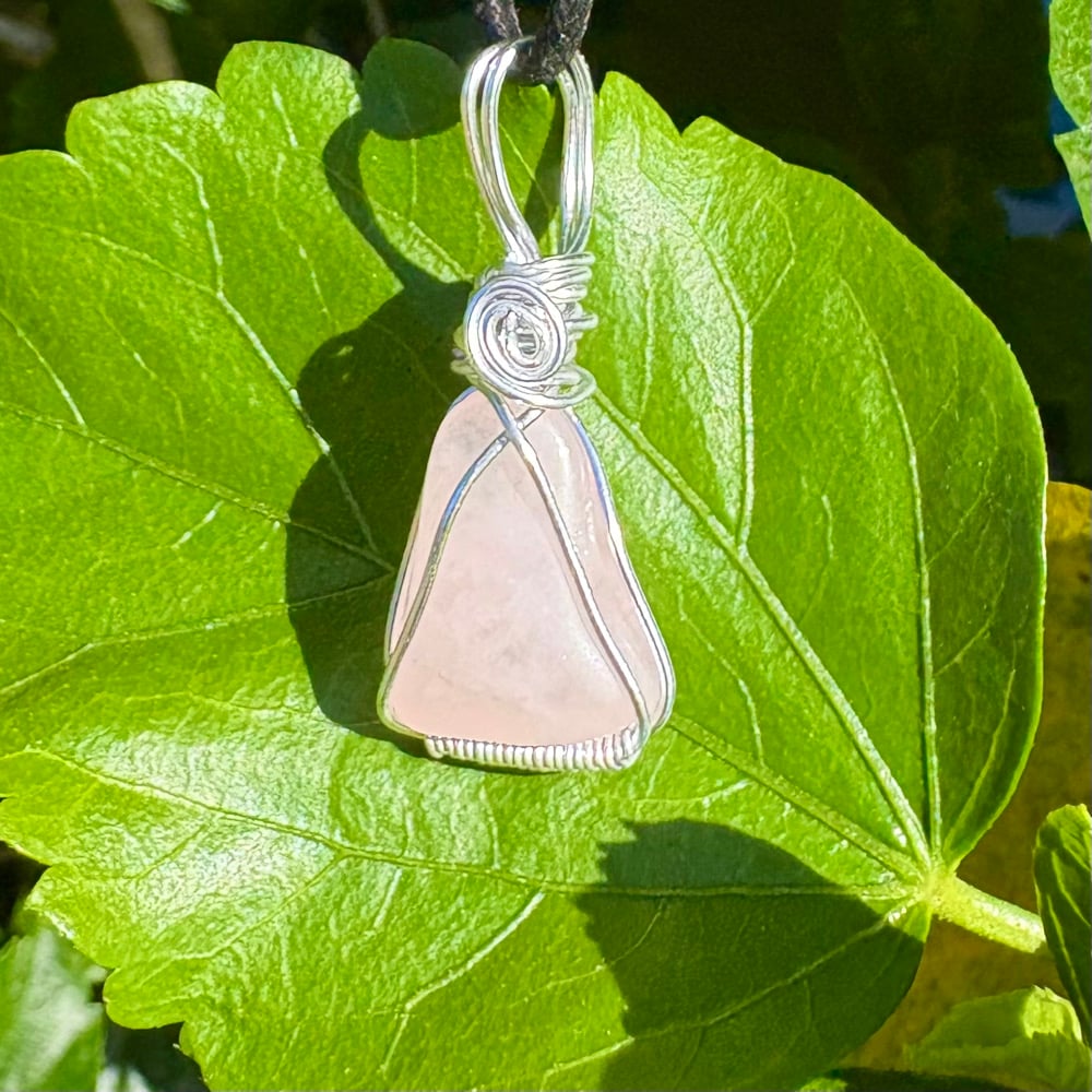 Image of rose quartz pendant a