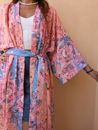 Image 2 of KIMONO PAISLEY PINK