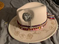 Image 1 of “El Me Amo Primero” Hand-burned Narrow Brim Panama Hat