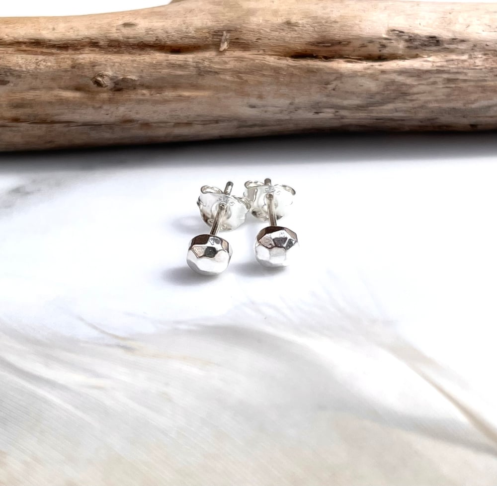 Image of Handmade sterling silver faceted stud earrings. Minimal faceted studs 925 silver.