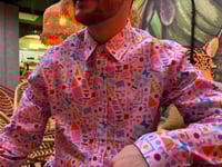 Image 2 of Camisa retro rosa.