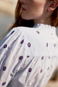 Image 5 of Blusa Blooma Rayas Bordada