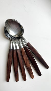 Image 3 of Lot de 24 couverts manche en teck