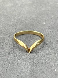 Image 3 of Pointed Wishbone 