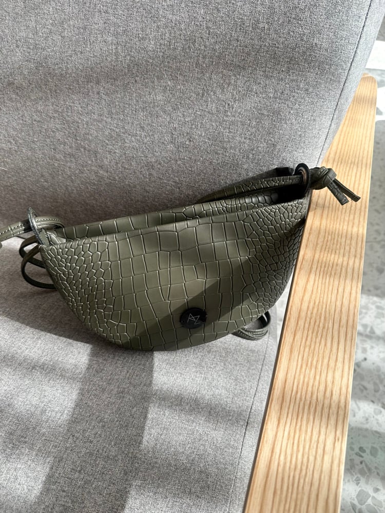 Image of Halfmoon bag Pattern