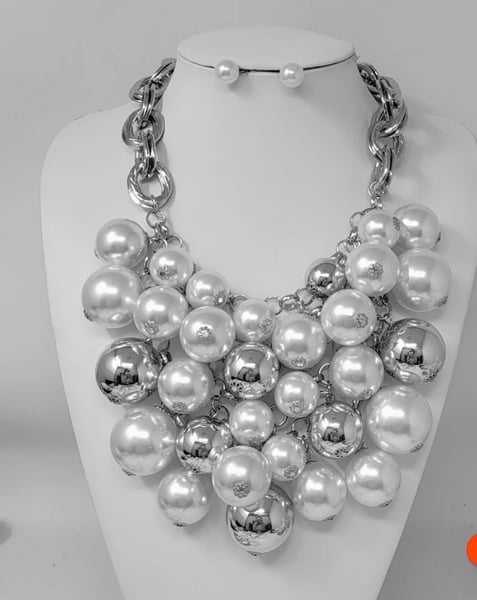 Image of SILVER WHITE BALL NECKLACE