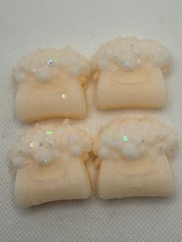 Image 2 of Hand bag shapes 