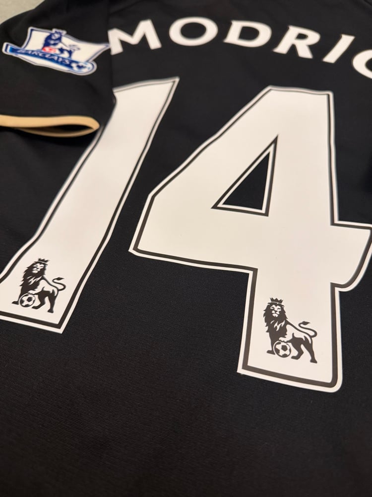 Image of PRE ORDER: Tottenham Hotspur “MODRIĆ 14” 2008/09 Third Shirt + PL patches (M)