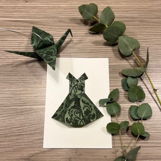 Image of Kjolekort [mørk grønn kjole] - TinaTing