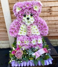 Image 2 of 3D Sitting teddy on foliage base 
