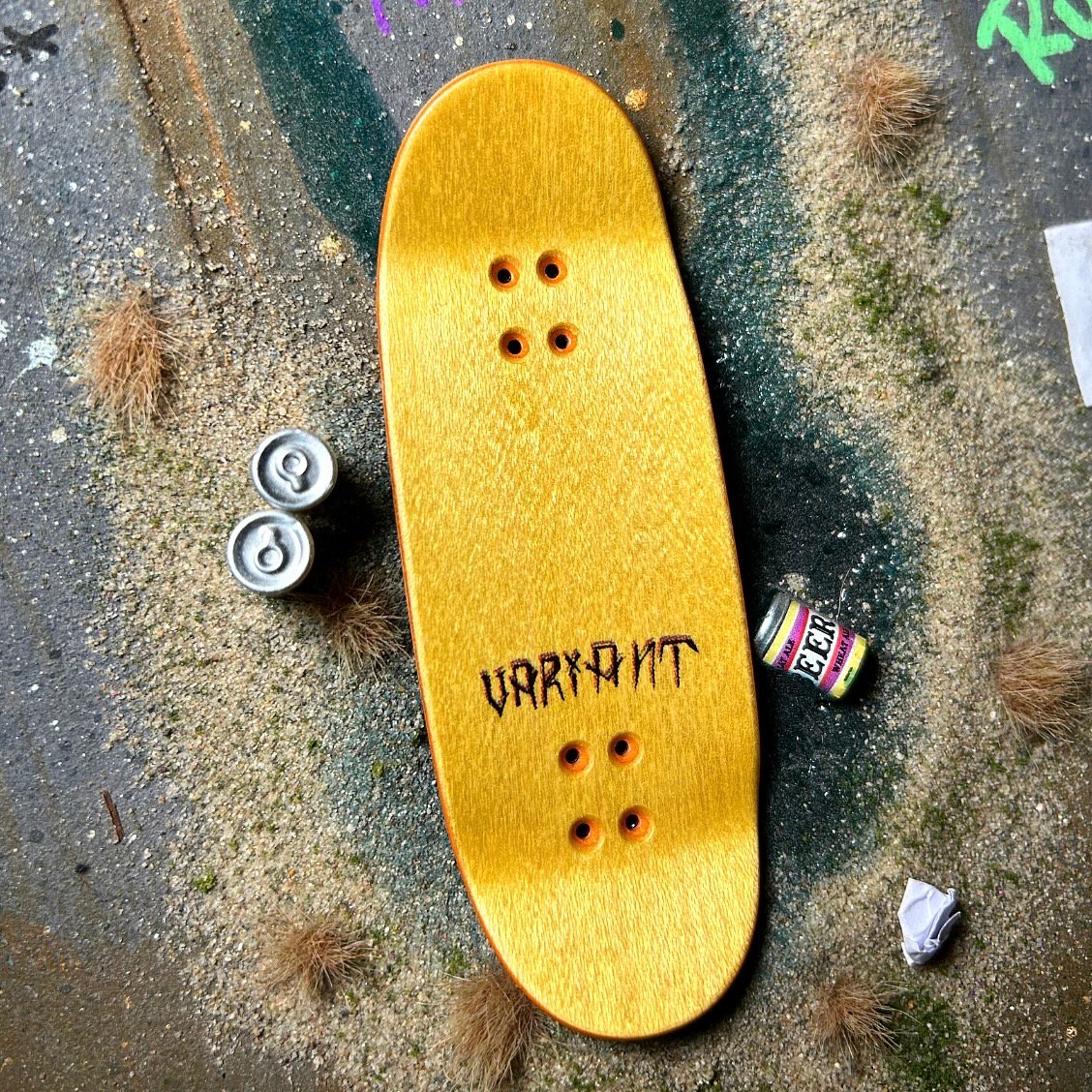 Fakie Vanilla Red (35mm Egg) | Variant Fingerboards / Skateboards