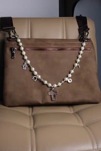 Image 2 of Charm Haven Link