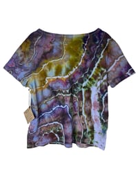 Image 6 of ♻️ UPCYCLED Petite Small 100% Cotton V-Neck Tee in Bold Geode Ice Dye