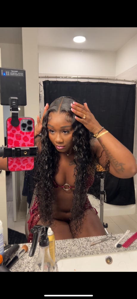 Image of 28inch 7x5 HD Lace Water Wave Closure 