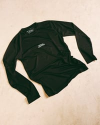 Image 5 of The Casual Runner Long Sleeve (Black)