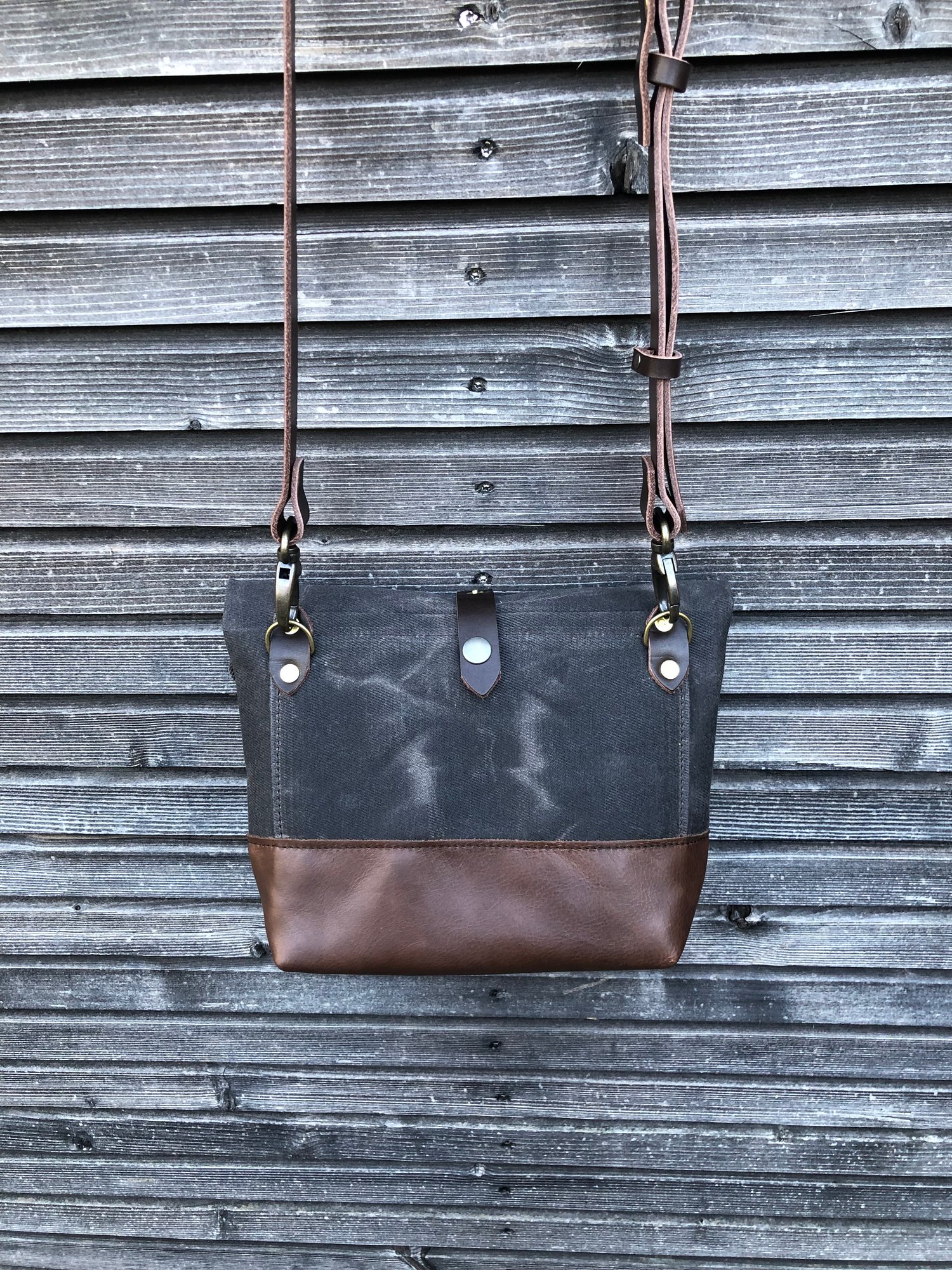 Image of Day bag in grey brown waxed filter twill with leather bottom