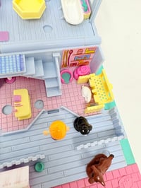 Image 12 of Ensemble bracelet et Polly Pocket le toiletteur