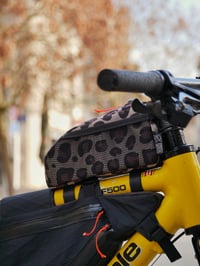 Image 5 of Sacoche top-tube léopard