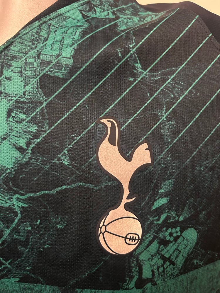 Image of Tottenham Hotspur “LUCAS 27” 2018/19 Third Shirt + patches  (L)