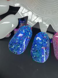 Image 17 of Glisten & Glow Chillin' with my Snowmies Overpours