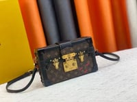Image 1 of Lou Trunk Bag